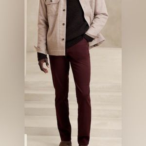 Banana Republic Men’s Traveler Pants Burgundy